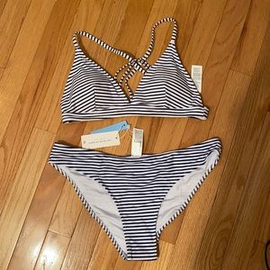 Really cute navy blue and white striped bikini !